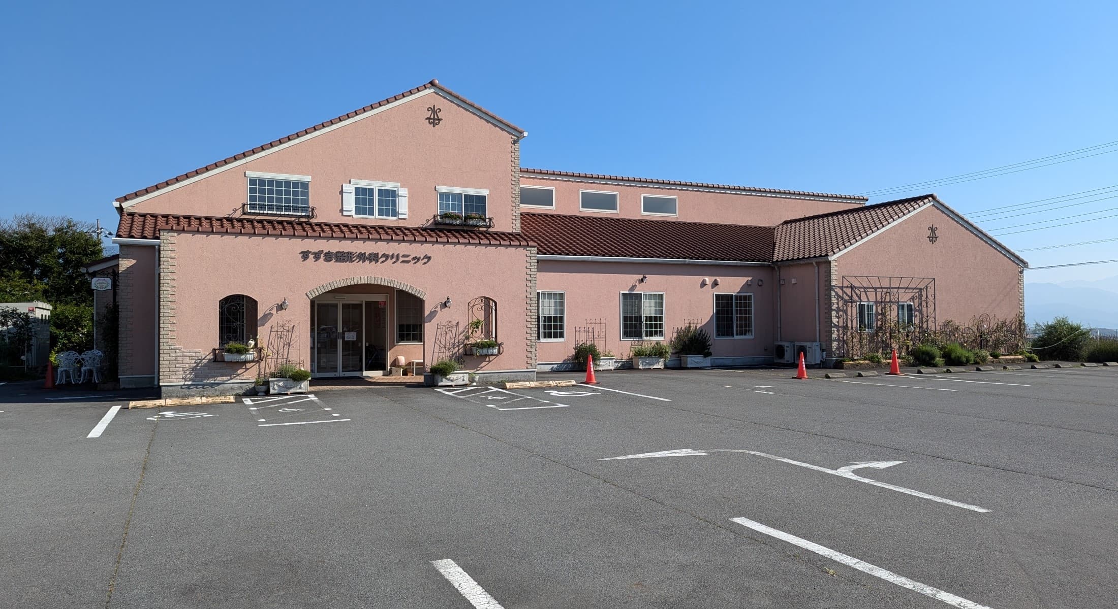 すずき整形外科クリニック(外観・内観)